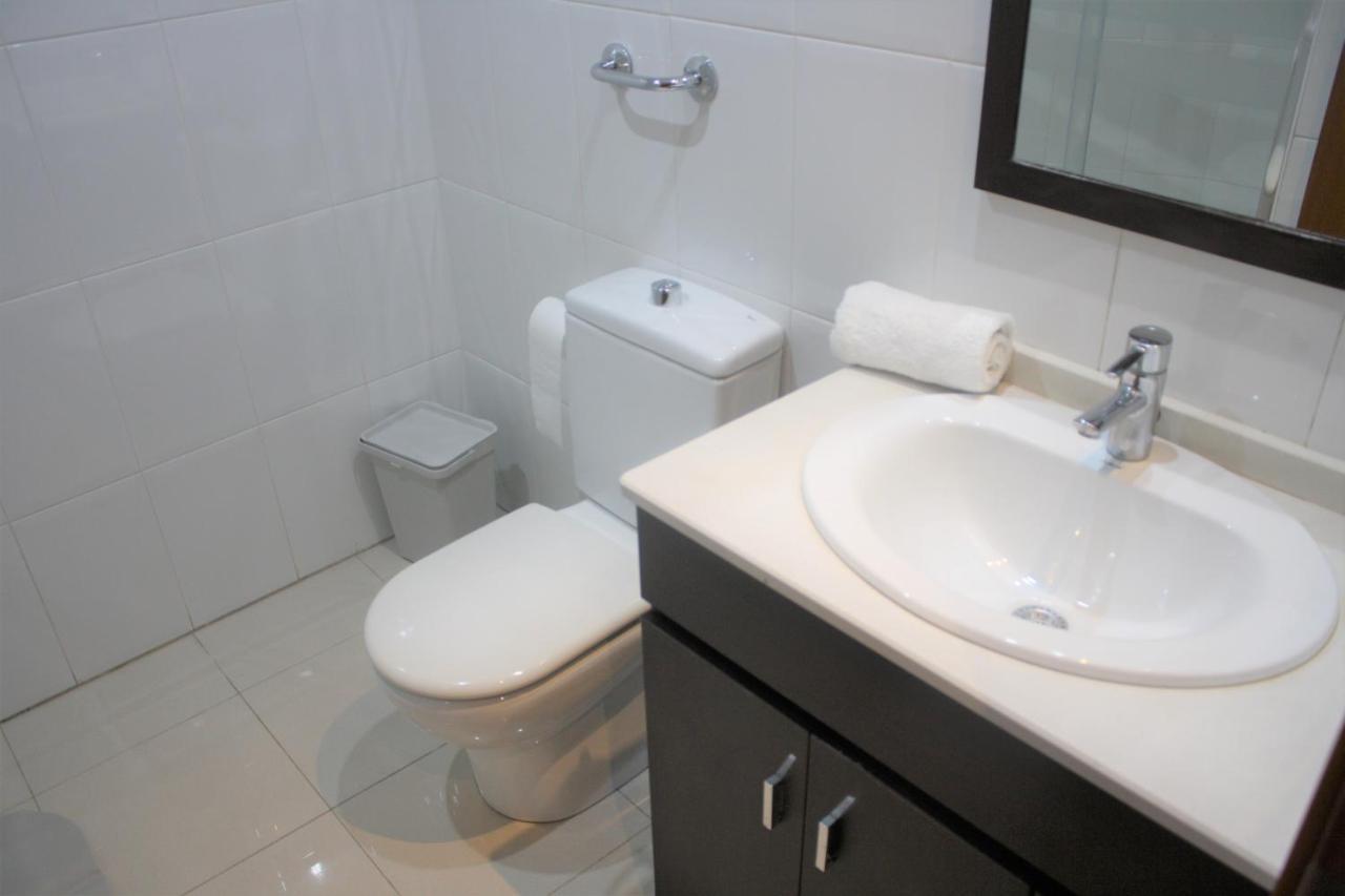 Alguera Hola Apartments Барселона Екстериор снимка